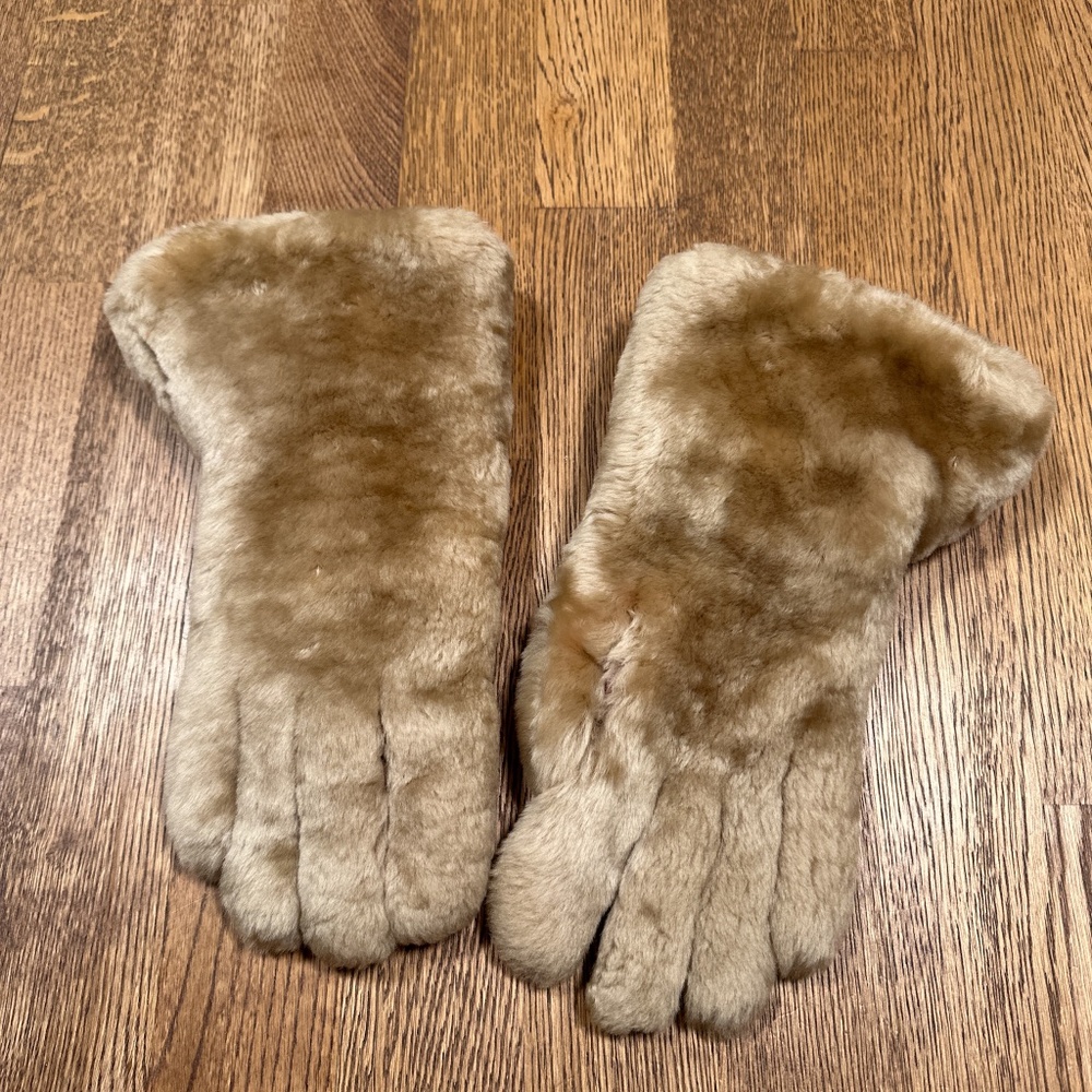 Vintage 60s 70s Dent's Leather Shearling Lined Fur Furry Tan Gloves Womens 6.5 - Picture 4 of 10